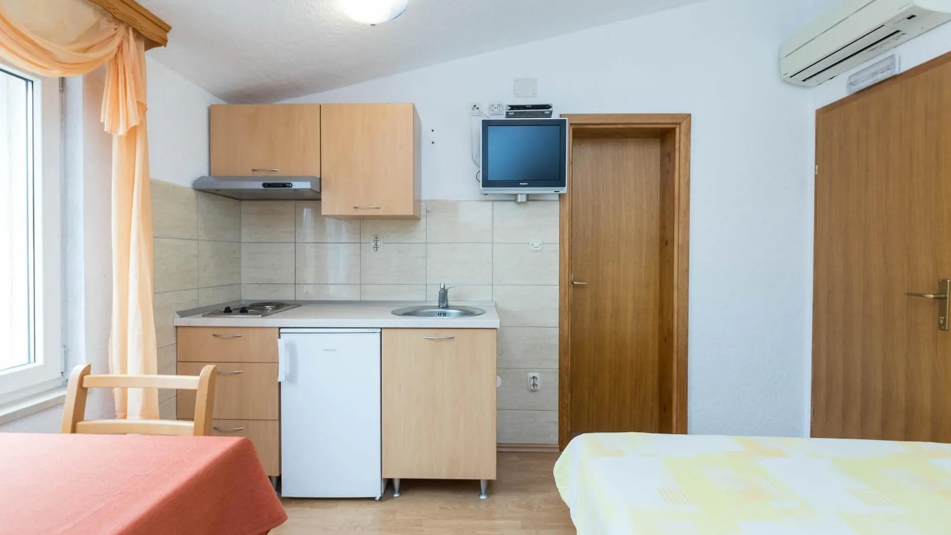 Apartments Cipetic Kastela Hırvatistan