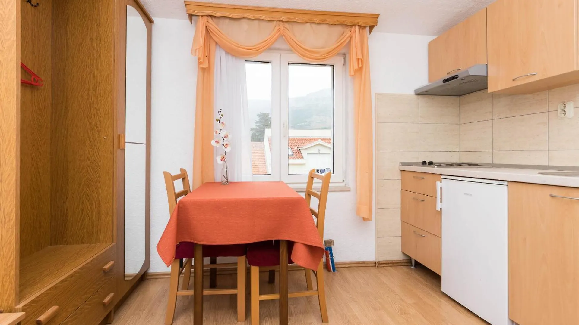 Apartments Cipetic Kastela