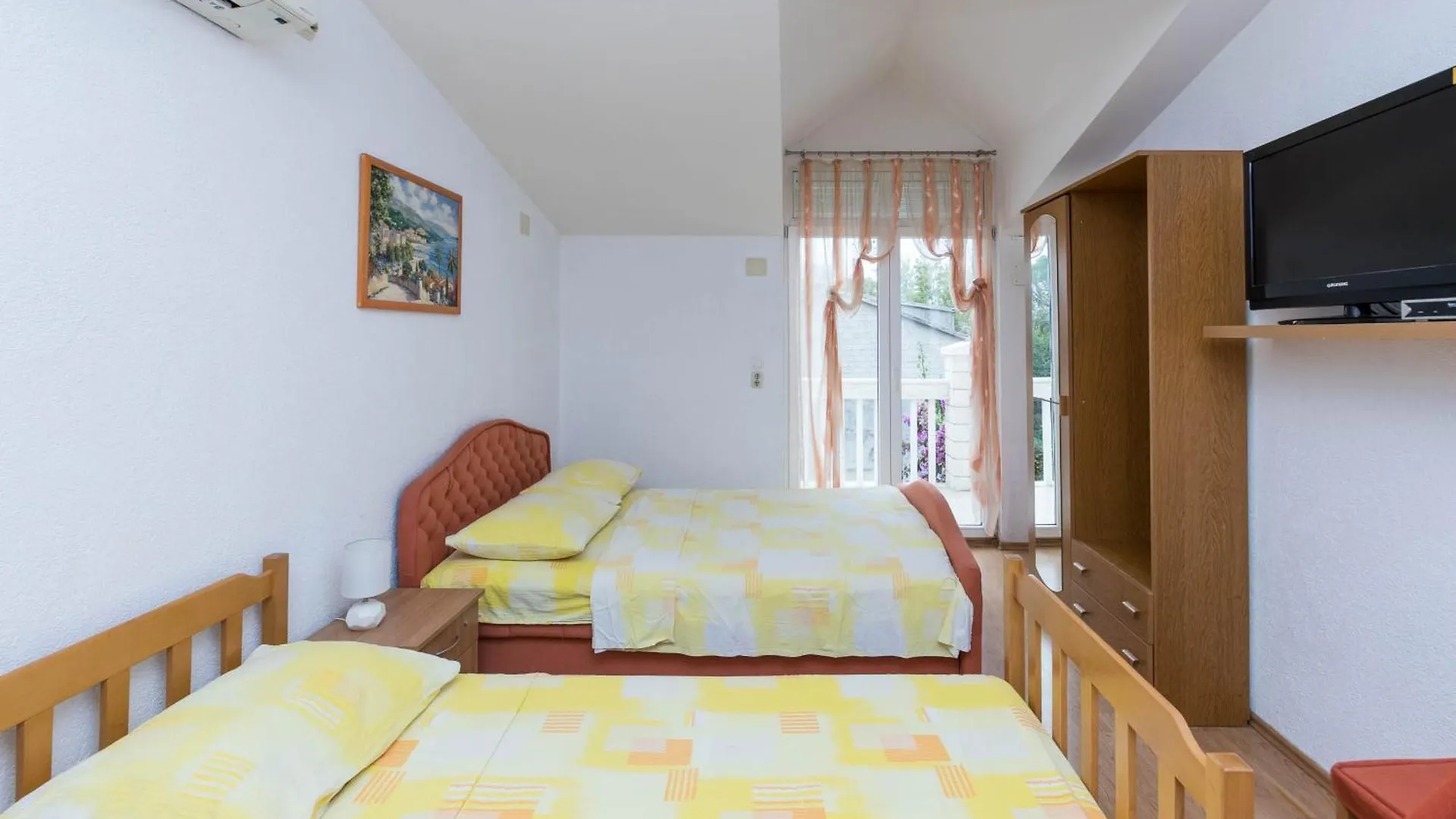 Apartments Cipetic Kastela Hırvatistan